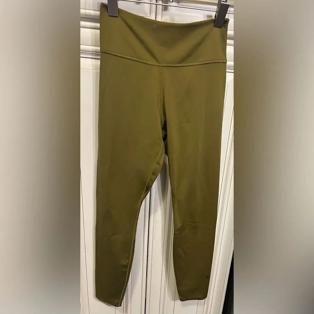 Nike Dri-Fit Women's S Olive Green 7/8 Leggings DJ0778-368 Graphics EUC